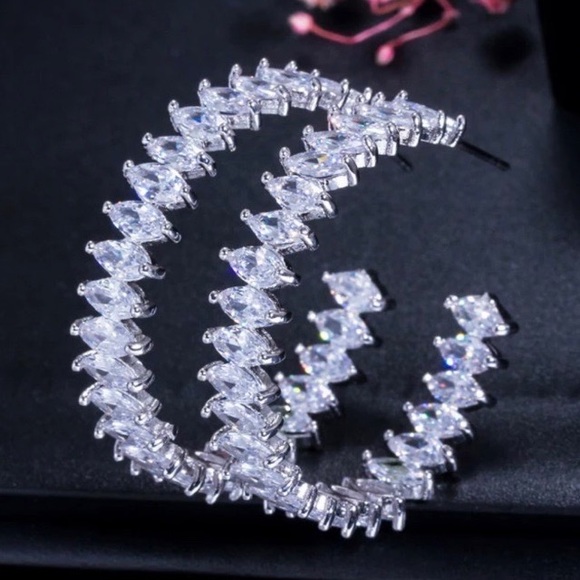 White gold plated open hoop earrings - Picture 2 of 5